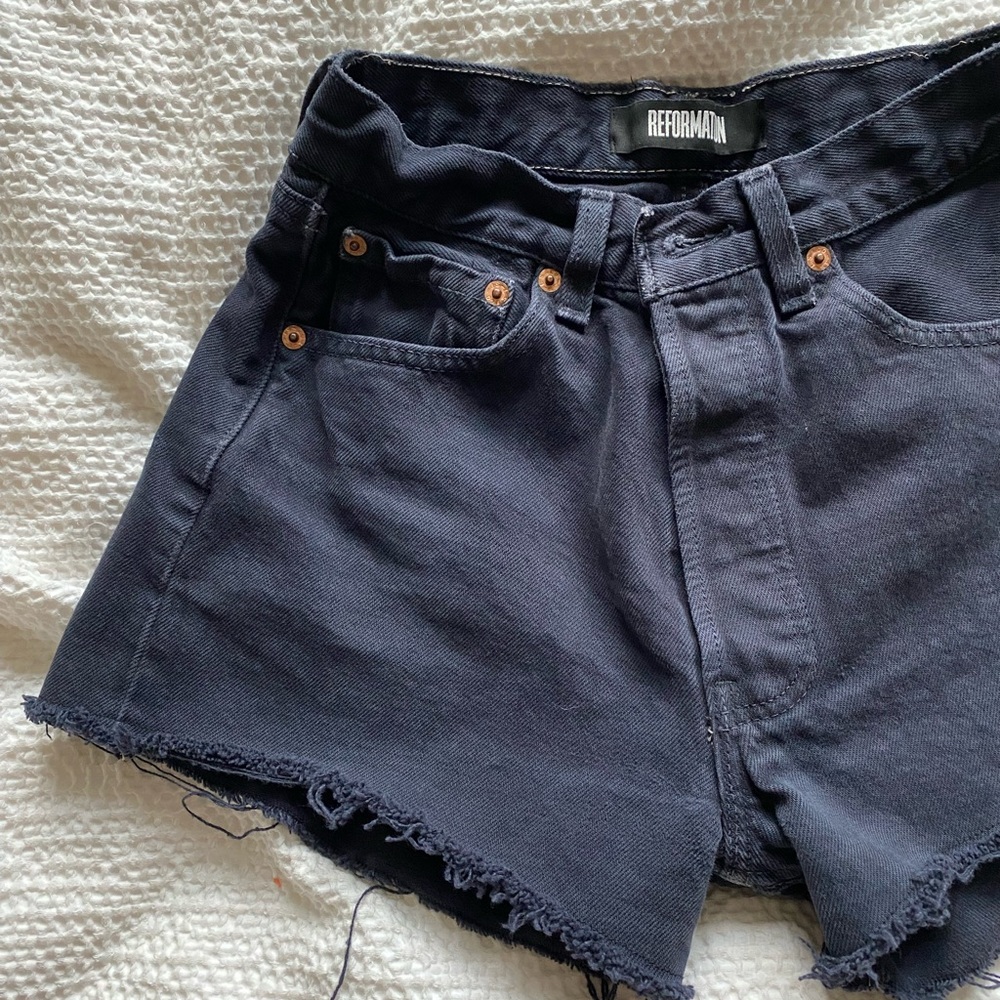 Reformation Levi’s Shorts - Picture 5 of 7